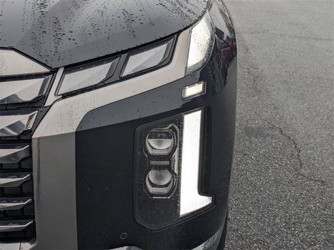 Used 2023 Hyundai Palisade Calligraphy image 9