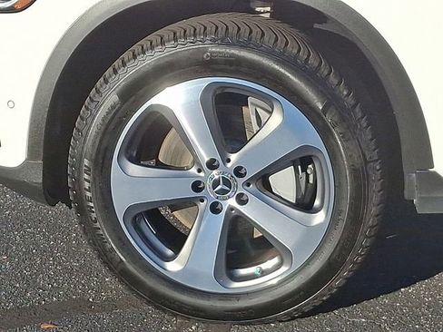 Used 2022 Mercedes-Benz GLC 300 4MATIC image 8