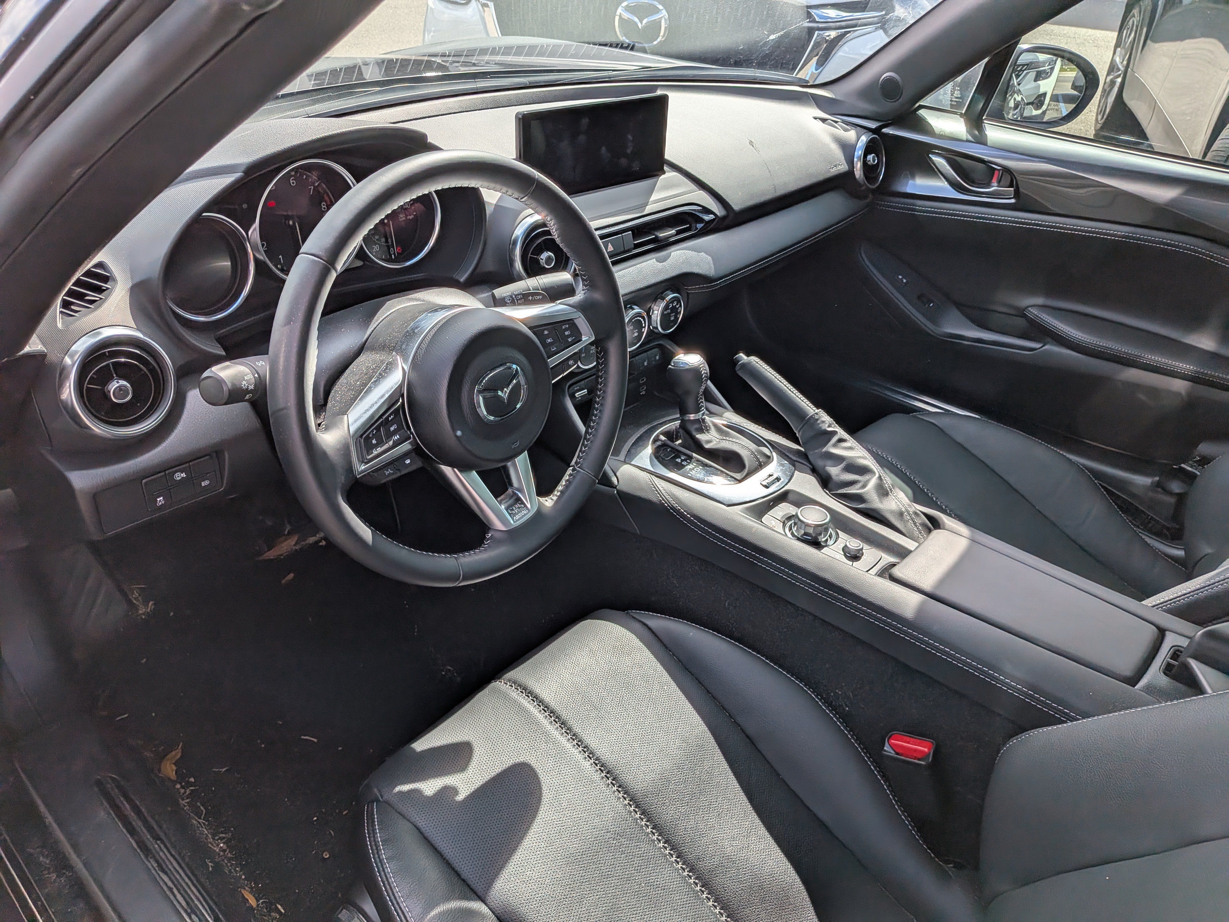 Used 2025 MAZDA MX-5 Miata RF Grand Touring RWD image 4