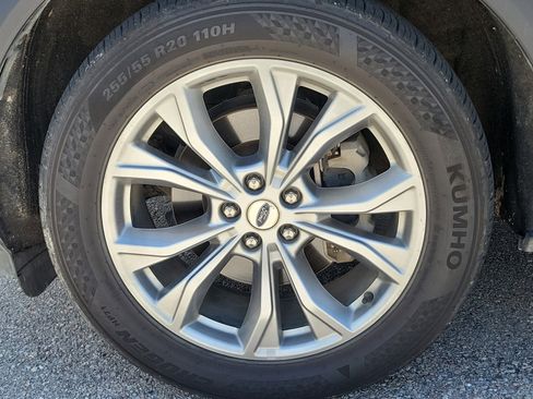 Used 2023 Ford Explorer Limited w/ Equipment Group 301A image 7