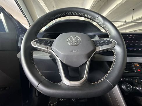 Used 2024 Volkswagen Taos SE FWD image 15