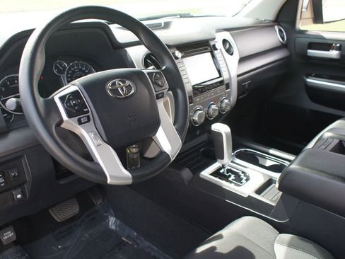 Used 2016 Toyota Tundra SR5 w/ SR5 Upgrade Package RWD image 11