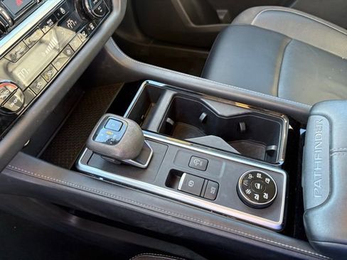 Used 2022 Nissan Pathfinder SL image 22