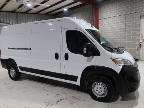 Used 2024 RAM ProMaster 2500 w/ Safety Group FWD image 6