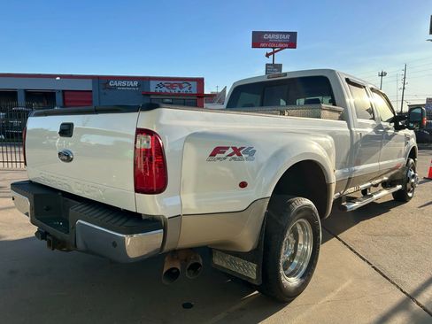 Used 2010 Ford F350 Lariat image 6