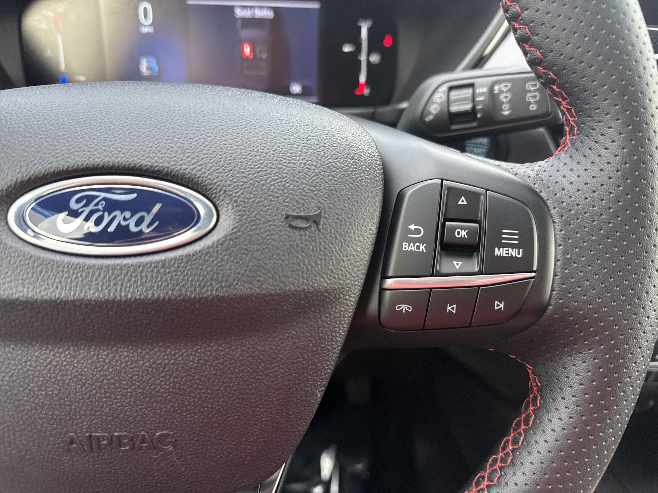 Used 2025 Ford Escape ST-Line Select AWD/4WD image 23