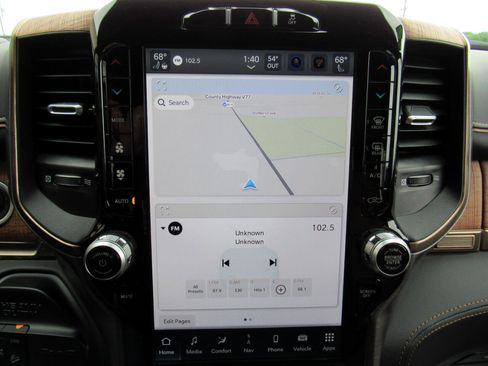 Used 2024 RAM 2500 Limited image 21