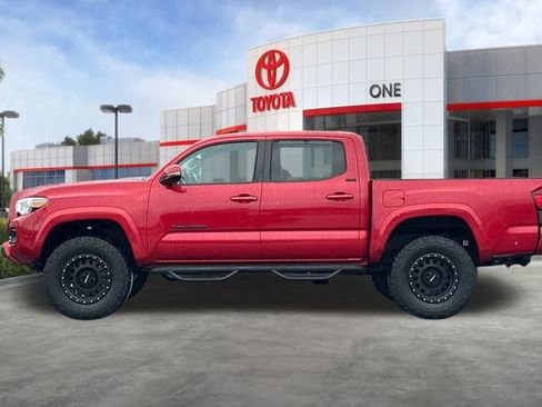 Certified 2020 Toyota Tacoma SR5 w/ Technology Package image 8