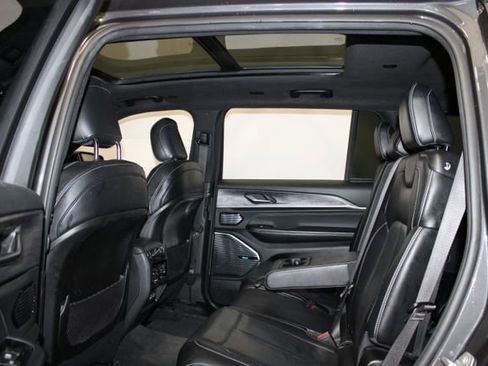 Used 2022 Jeep Grand Cherokee L Overland AWD/4WD image 10