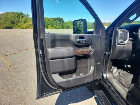Used 2021 GMC Sierra 3500 Denali w/ Denali Black Diamond Edition AWD/4WD image 15