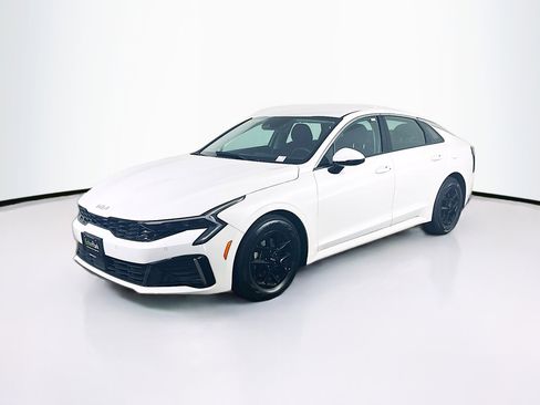 Used 2025 Kia K5 LXS image 3