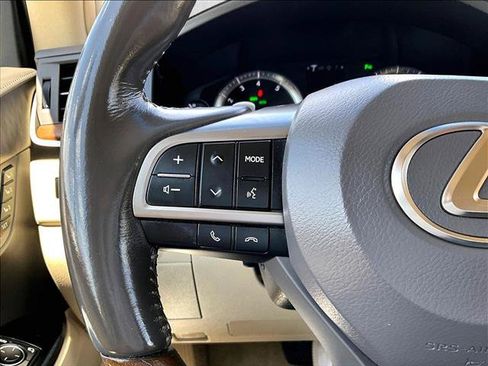 Used 2017 Lexus LX 570 4WD w/ Luxury Package image 18