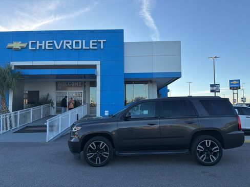 Used 2018 Chevrolet Tahoe LT w/ RST Edition image 14