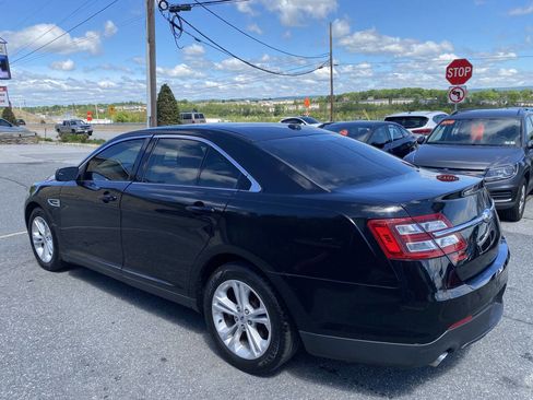 Used 2016 Ford Taurus SE FWD image 7