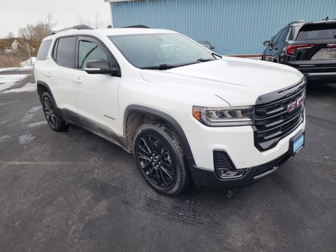 Certified 2022 GMC Acadia SLT w/ Elevation Edition image 2