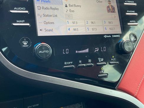 Used 2019 Toyota Camry XSE w/ Driver Assist Package FWD image 28