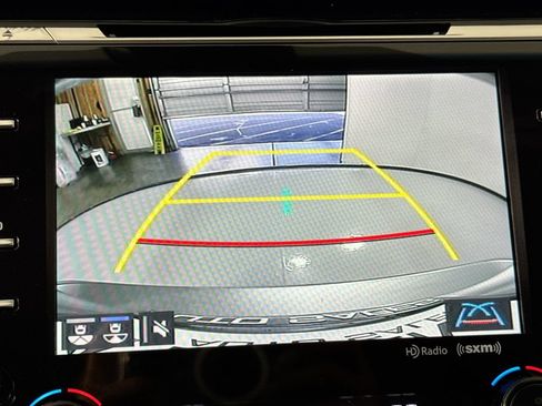 Used 2019 Toyota Camry XLE FWD image 35