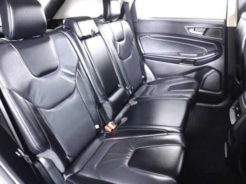 Used 2022 Ford Edge Titanium image 36