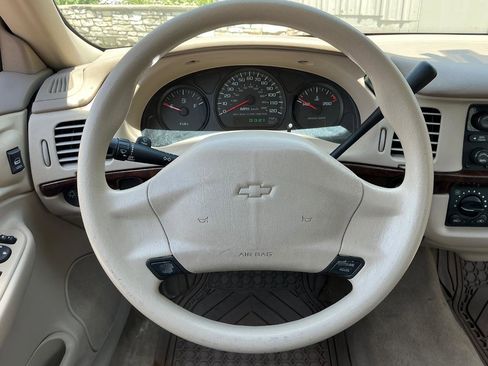 Used 2005 Chevrolet Impala FWD image 18