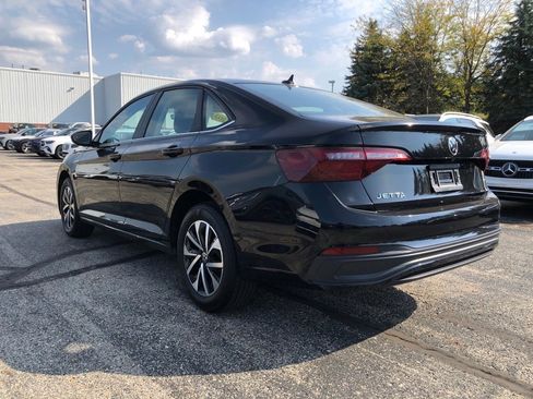 Used 2024 Volkswagen Jetta S image 4