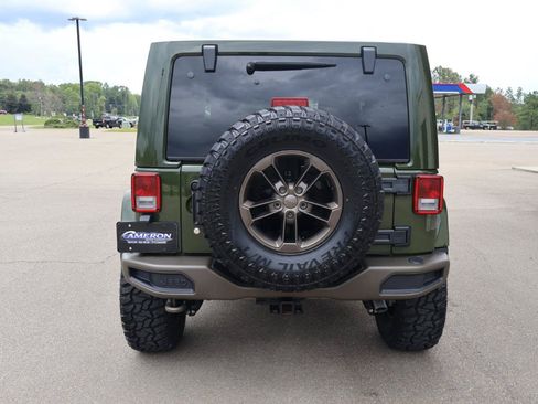 Used 2016 Jeep Wrangler Sahara AWD/4WD image 8