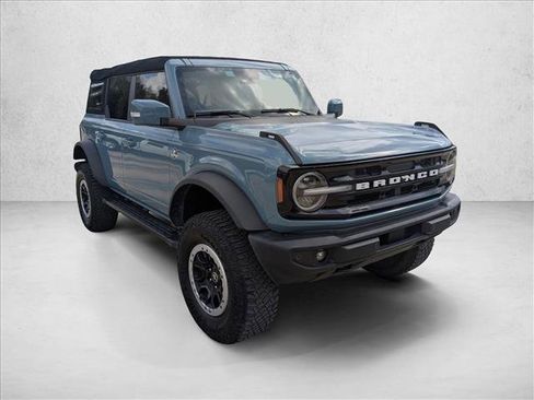 Used 2023 Ford Bronco Outer Banks w/ Sasquatch Package image 3