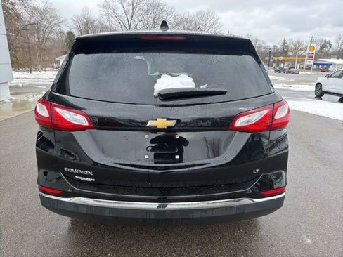 Used 2020 Chevrolet Equinox LT w/ Driver Convenience Package image 4
