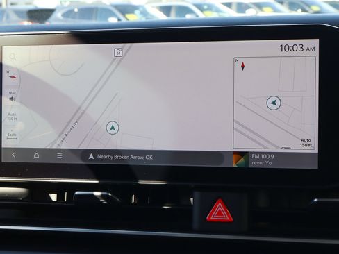 Used 2025 Kia Carnival LXS image 11