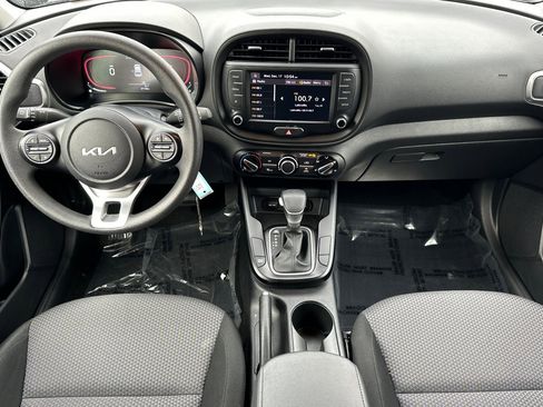 Used 2024 Kia Soul LX w/ Option Group 015 image 3
