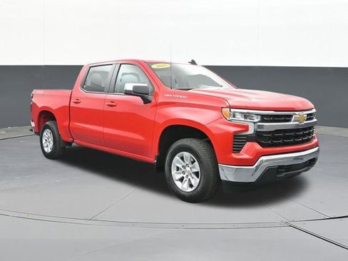 Used 2025 Chevrolet Silverado 1500 LT AWD/4WD image 22