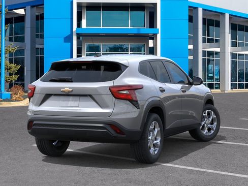 New 2026 Chevrolet Trax LS w/ LS Convenience Package FWD image 28