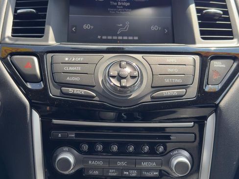 Used 2020 Nissan Pathfinder SV AWD/4WD image 12