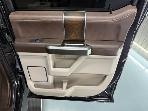 Used 2019 Ford F150 Limited w/ Trailer Tow Package image 28