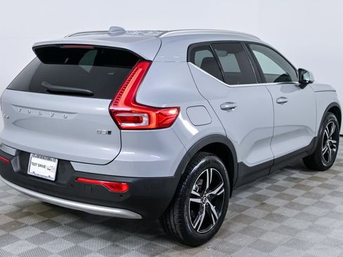 Certified 2025 Volvo XC40 B5 Core image 29