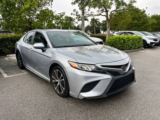 Used 2019 Toyota Camry SE FWD video 1