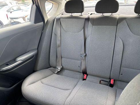 Used 2025 Kia K4 FWD image 38