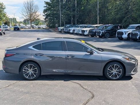 Used 2025 Lexus ES 350 w/ Premium Package FWD image 8