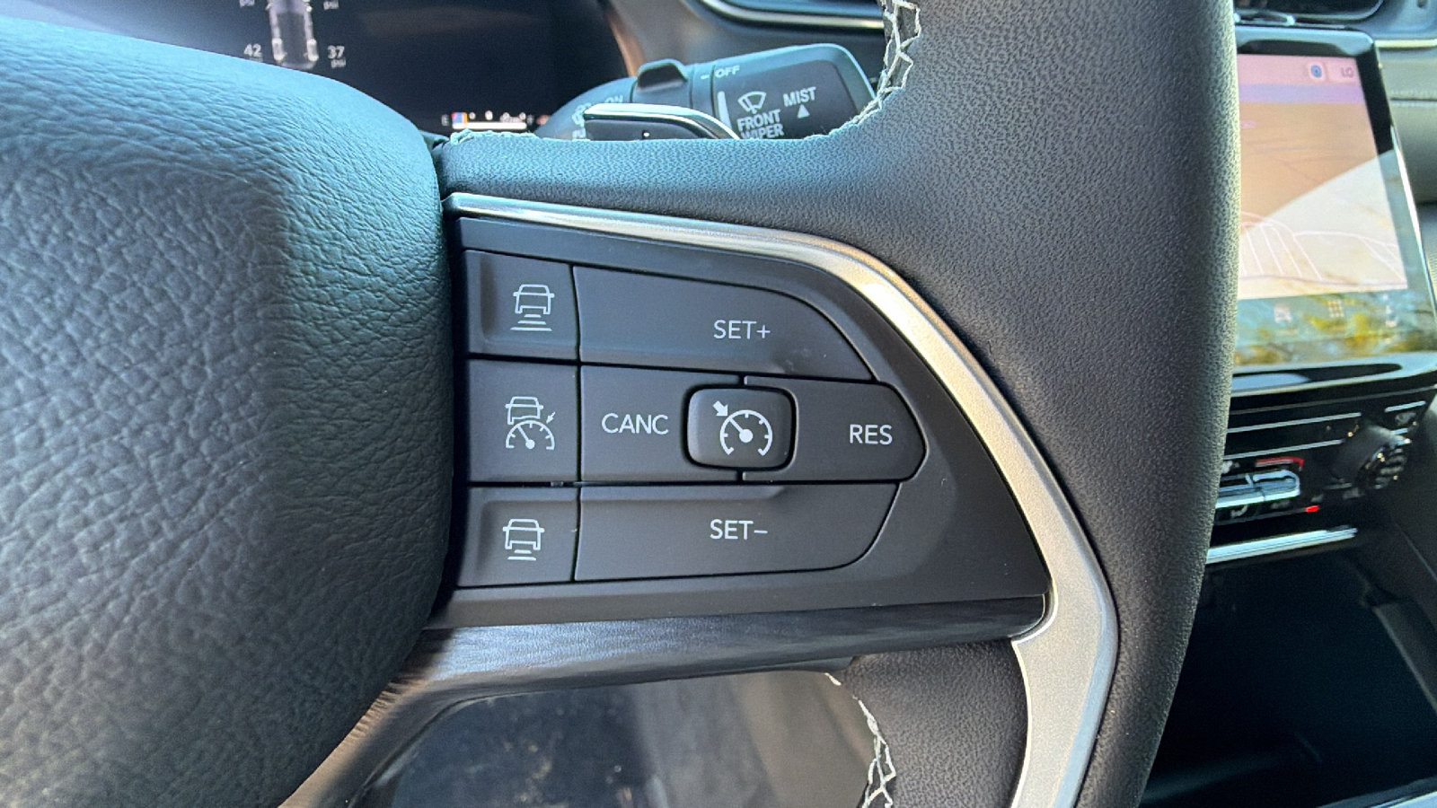 New 2027 Jeep Grand Cherokee Laredo RWD image 23