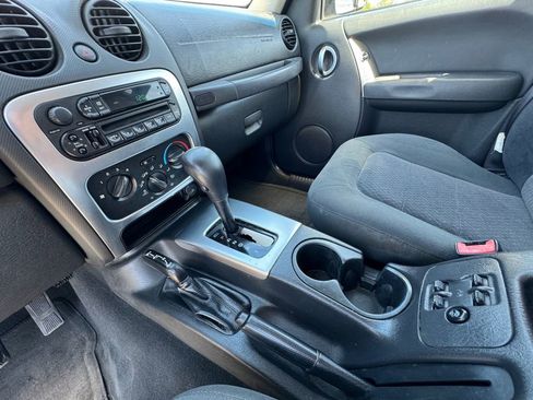 Used 2004 Jeep Liberty Limited w/ Security Group AWD/4WD image 27
