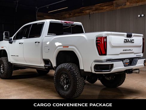 Used 2024 GMC Sierra 2500 Denali Ultimate image 6