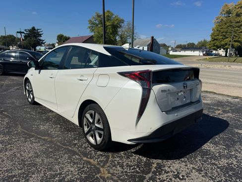 Used 2018 Toyota Prius Three Touring image 6