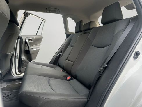Used 2025 Toyota RAV4 XLE AWD/4WD image 24