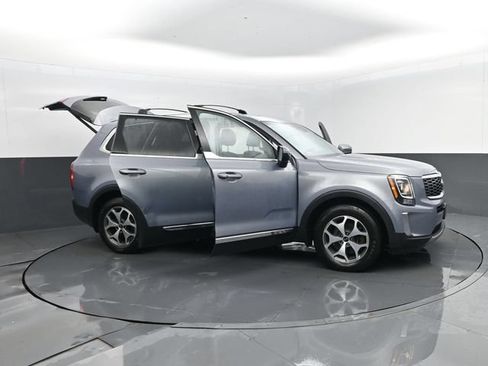 Used 2020 Kia Telluride EX AWD/4WD image 34