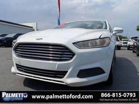 Used 2016 Ford Fusion SE FWD image 8