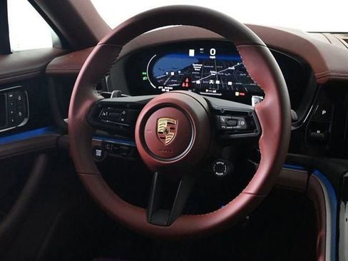 Certified 2024 Porsche Panamera 4 image 12