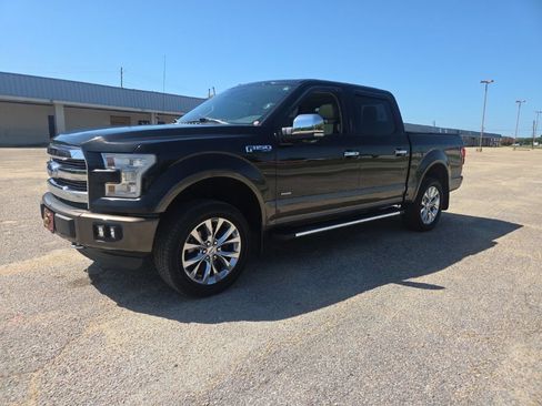 Used 2015 Ford F150 Lariat w/ Equipment Group 502A Luxury AWD/4WD image 4