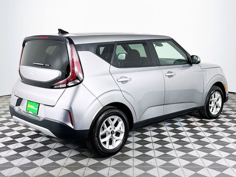 Used 2025 Kia Soul LX w/ LX Technology Package image 10