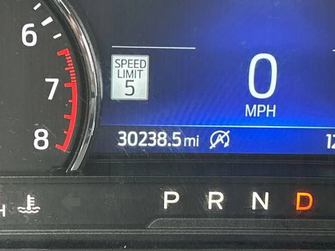 Used 2024 Ford Explorer XLT w/ Equipment Group 202A AWD/4WD image 21