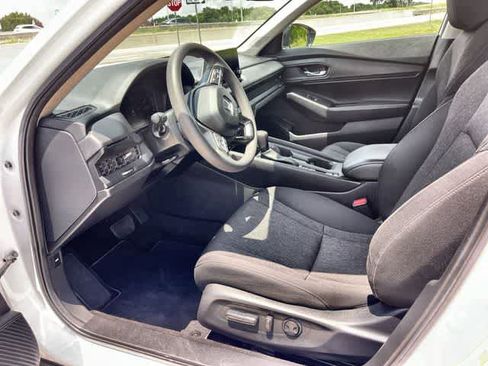Used 2025 Honda Accord SE image 3