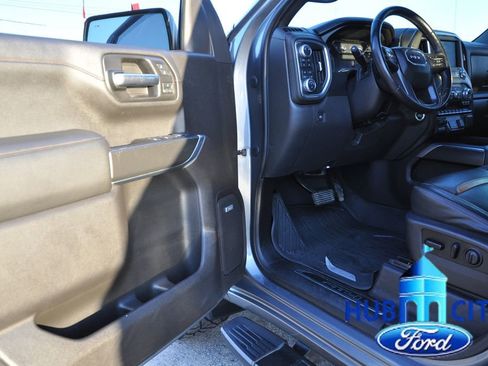 Used 2019 GMC Sierra 1500 AT4 w/ AT4 Premium Package AWD/4WD image 11